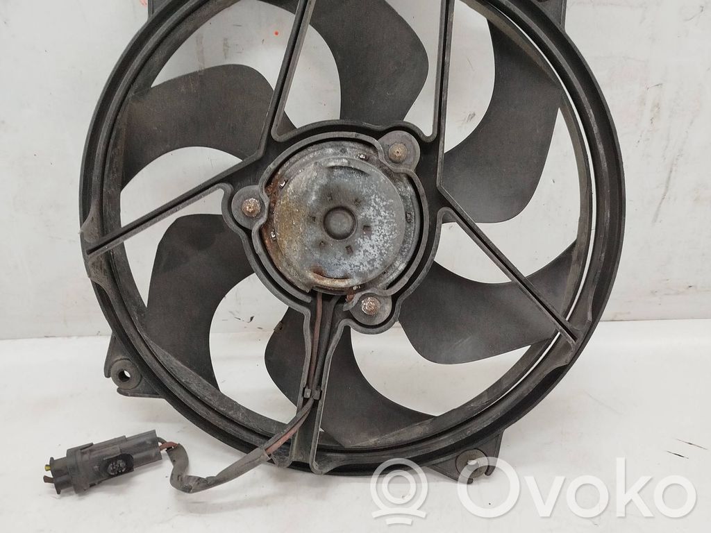 Citroen C4 I Elektrinis radiatorių ventiliatorius 