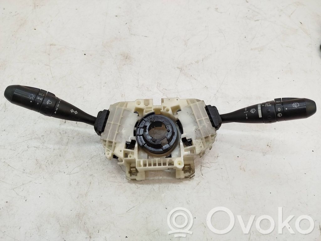 Mitsubishi Colt Wiper turn signal indicator stalk/switch 