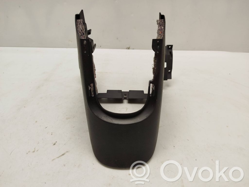 Opel Combo D Kita salono detalė 
