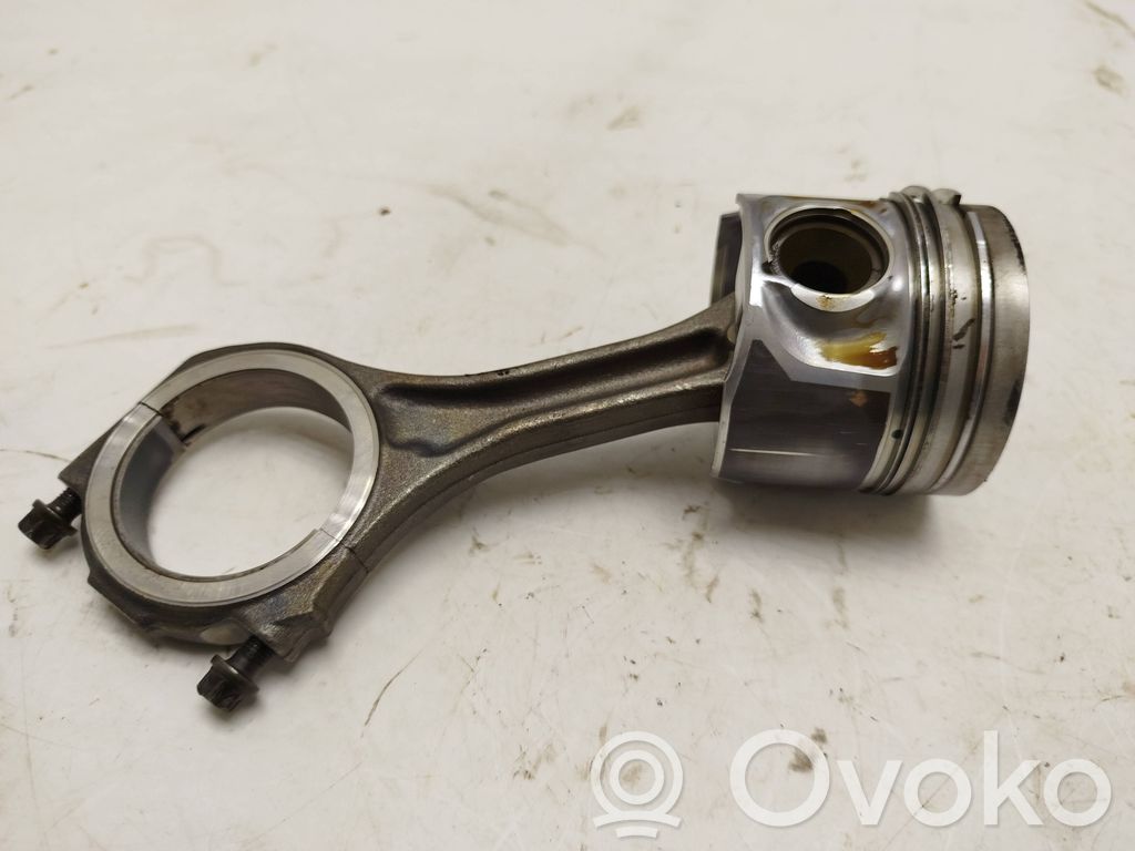 Volkswagen Phaeton Piston with connecting rod 