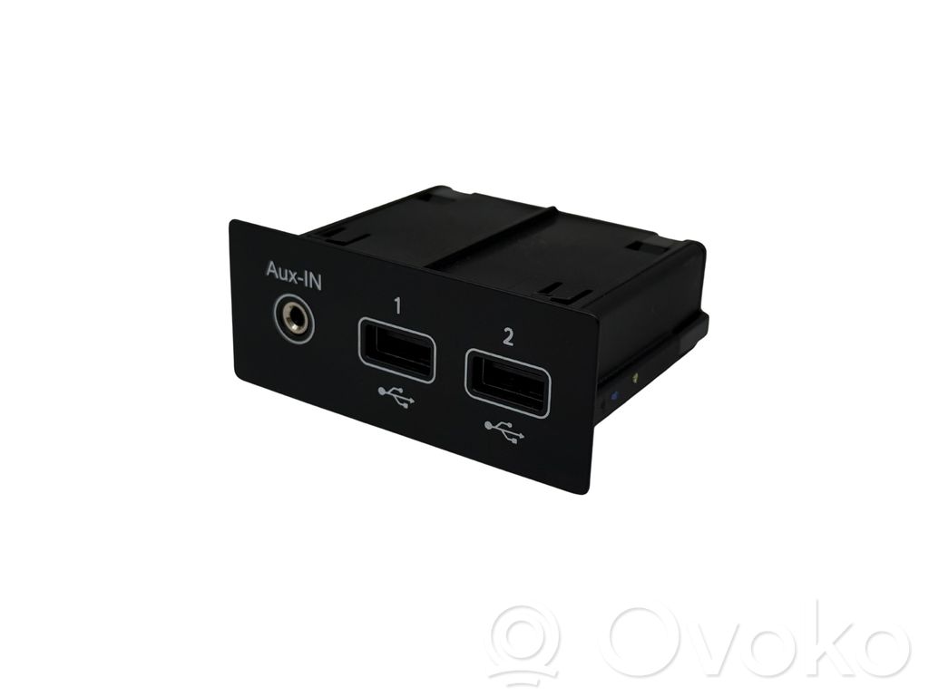 Renault Clio V AUX in-socket connector 
