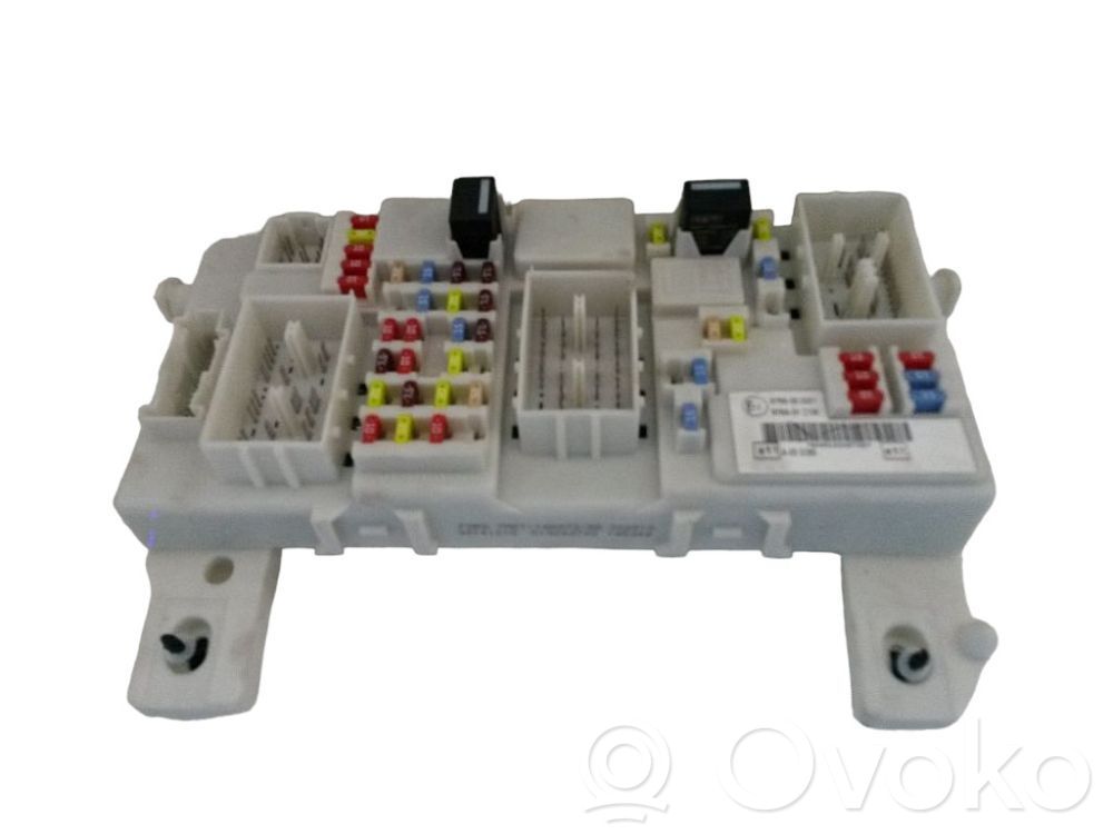 Módulo de fusible   8MT14014CRD
