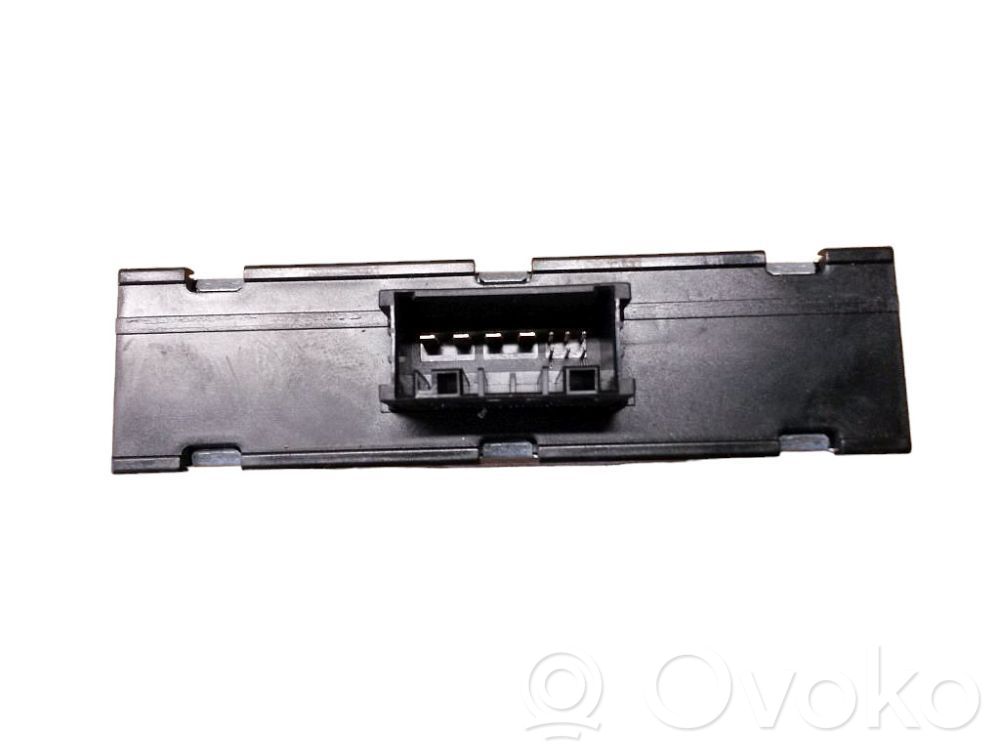 Other control units/modules   6142