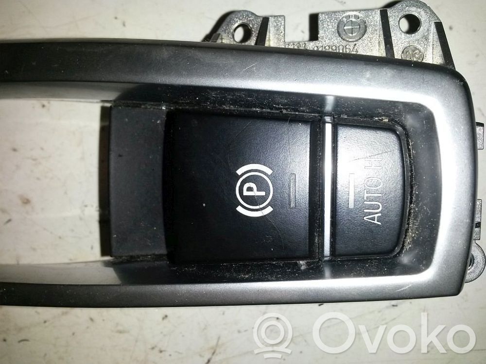 BMW 5 F10 F11 Inne przełączniki i przyciski 