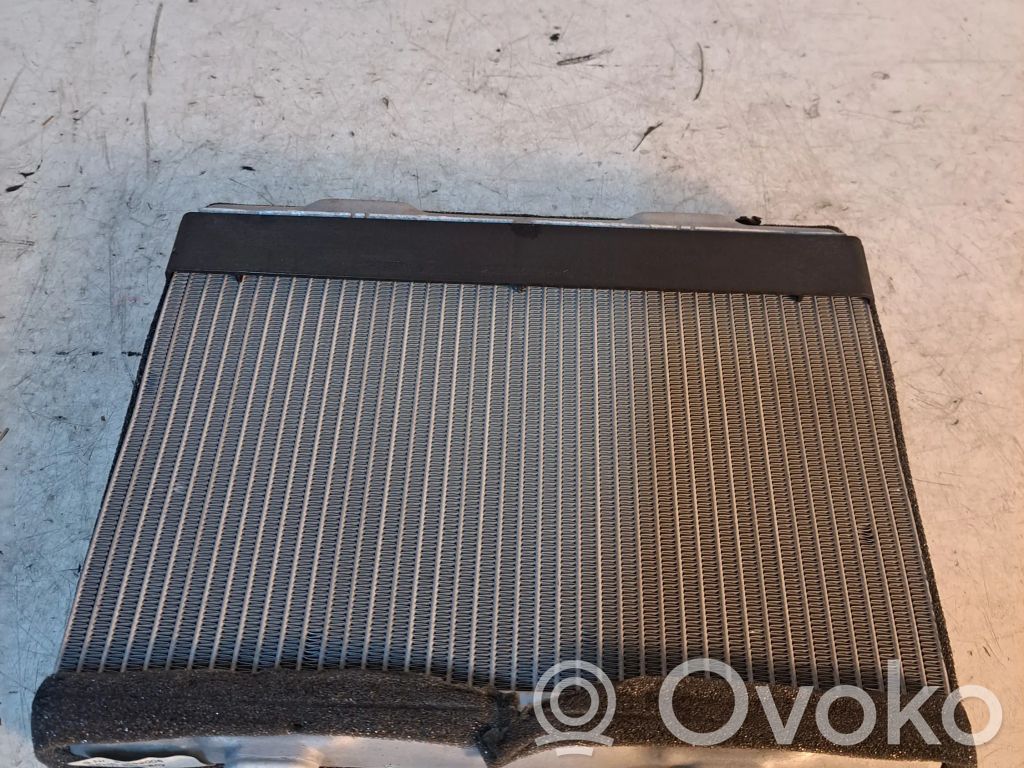BMW 7 E65 E66 Радиатор печки 
