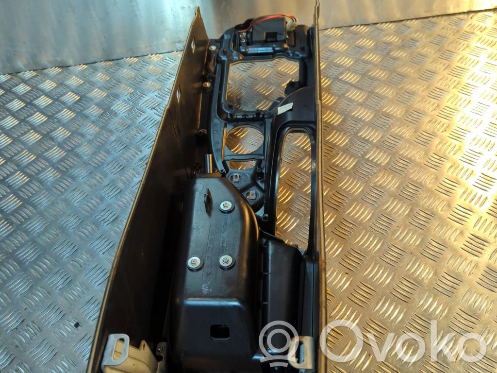 BMW 5 E60 E61 Keskikonsoli 