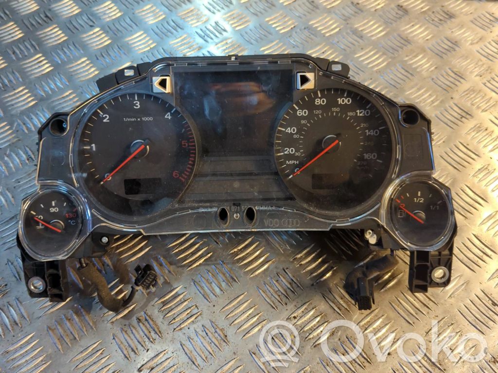 Speedometer (instrument cluster)   4E0920951B,110080101045