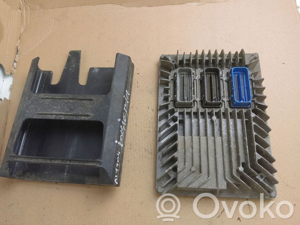 Opel Insignia A Engine control unit/module 