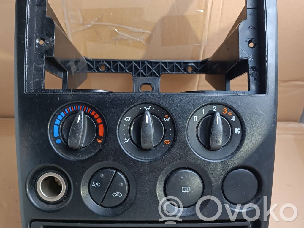 Climate control unit   7T16V04302