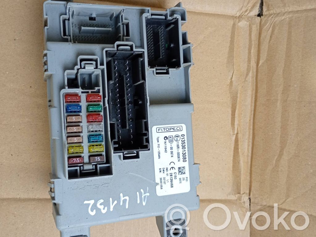 Peugeot Bipper Fuse module 