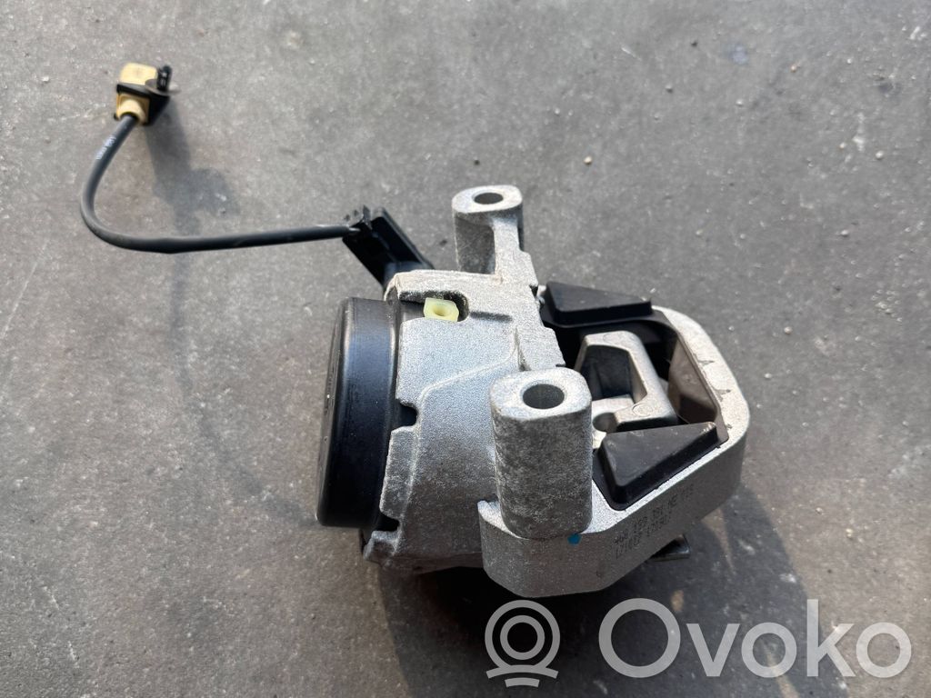Audi A6 C7 Engine mount bracket 
