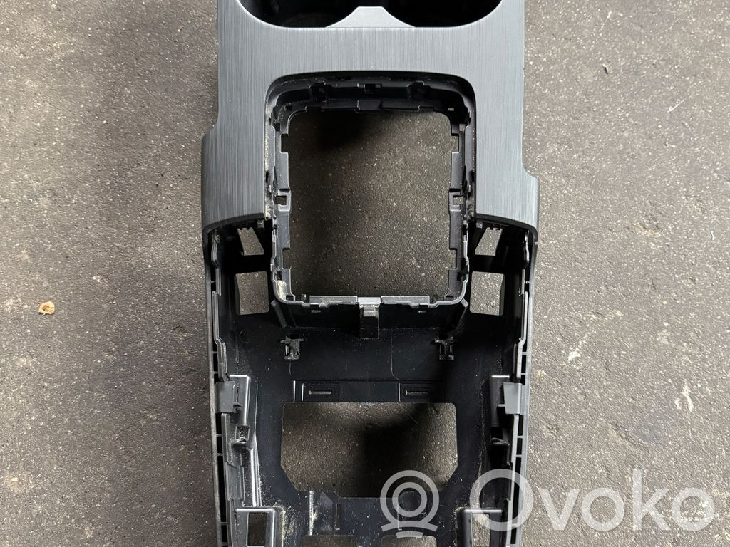 Audi A3 S3 8V Centrinė konsolė 