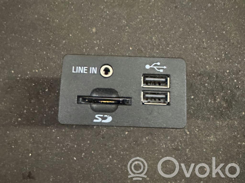 Ford S-MAX USB socket connector 