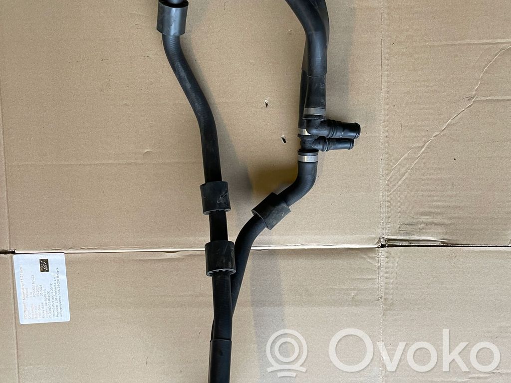 Audi Q7 4M Engine coolant pipe/hose 
