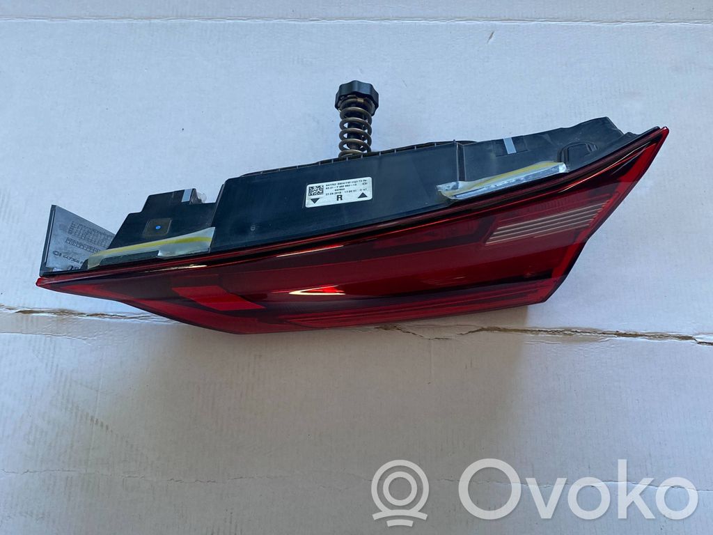 BMW 1 F40 Lampă spate în capacul portbagajului 