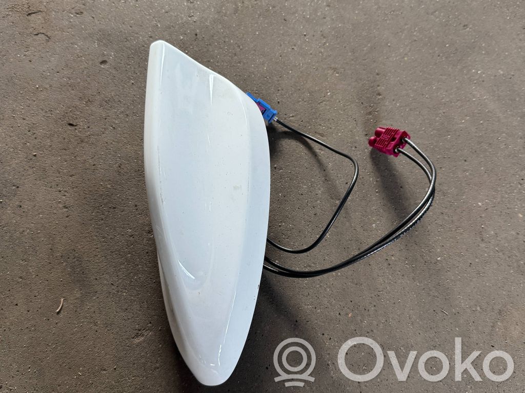 Ford S-MAX GPS-pystyantenni 