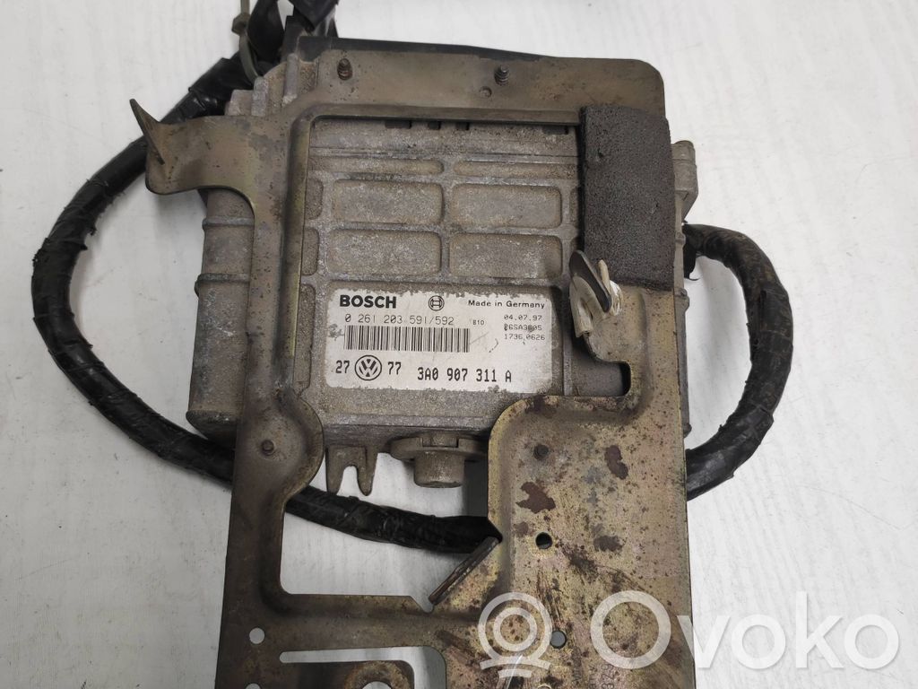 Volkswagen Golf III Engine control unit/module 