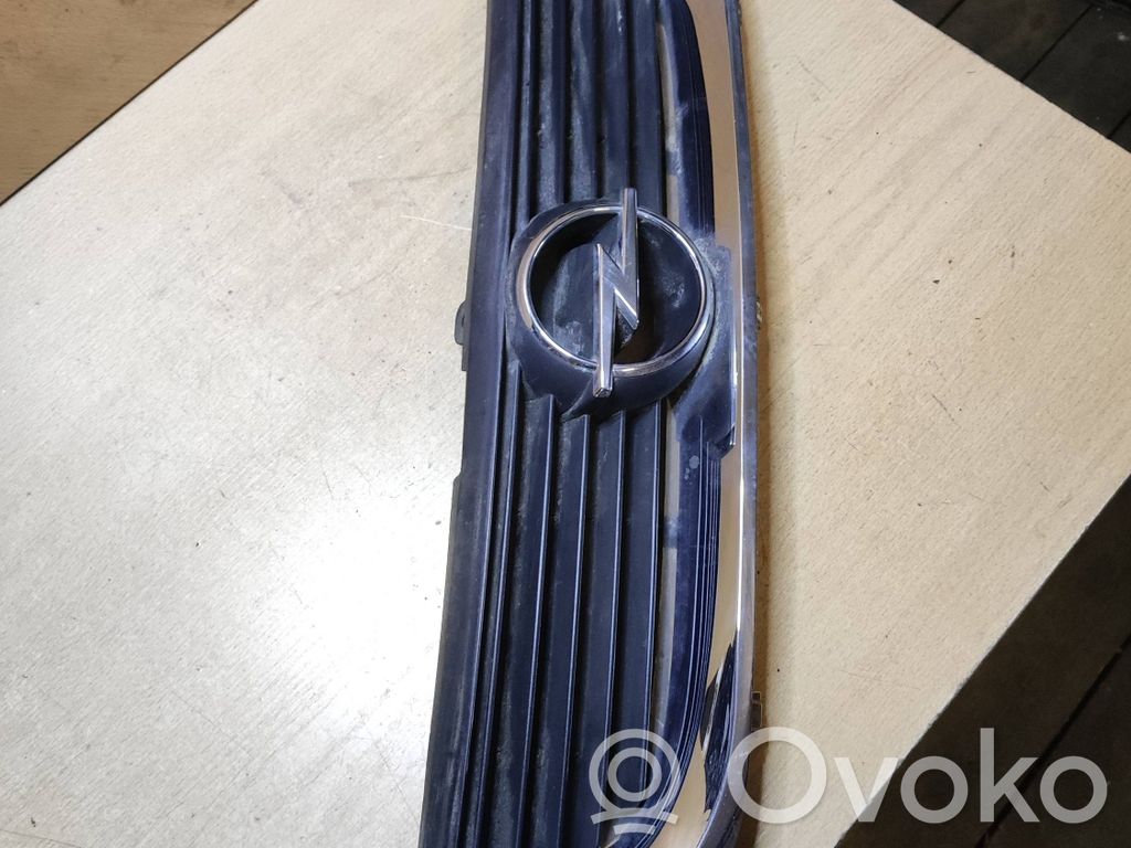 Opel Vectra B Front grill 