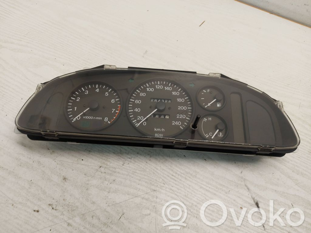 Mazda 323 Speedometer (instrument cluster) 