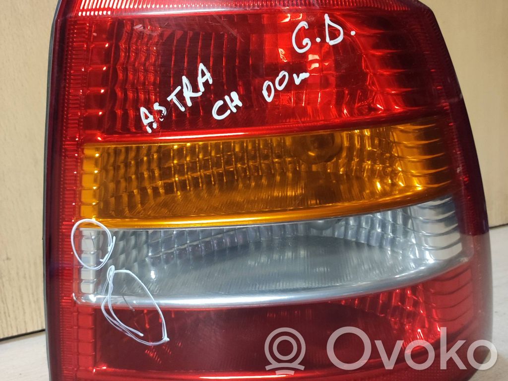 Opel Astra G Aizmugurējais lukturis virsbūvē 