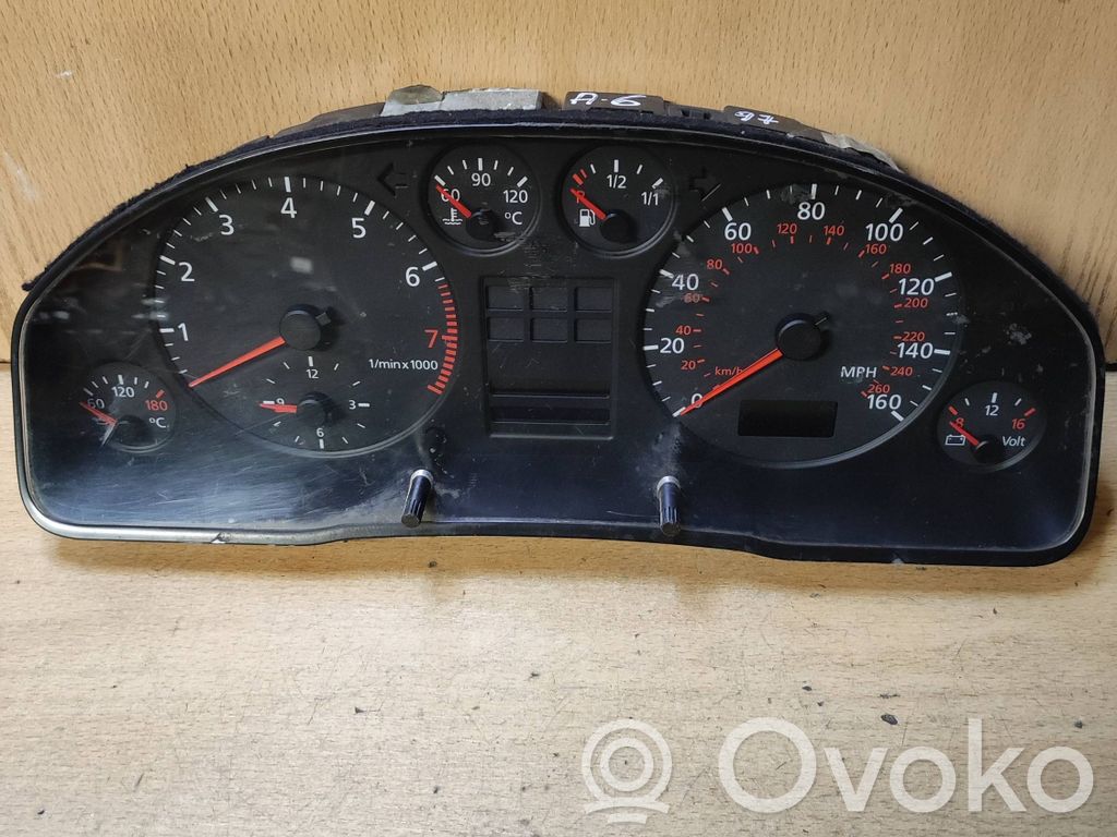Audi A6 S6 C5 4B Tachimetro (quadro strumenti) 