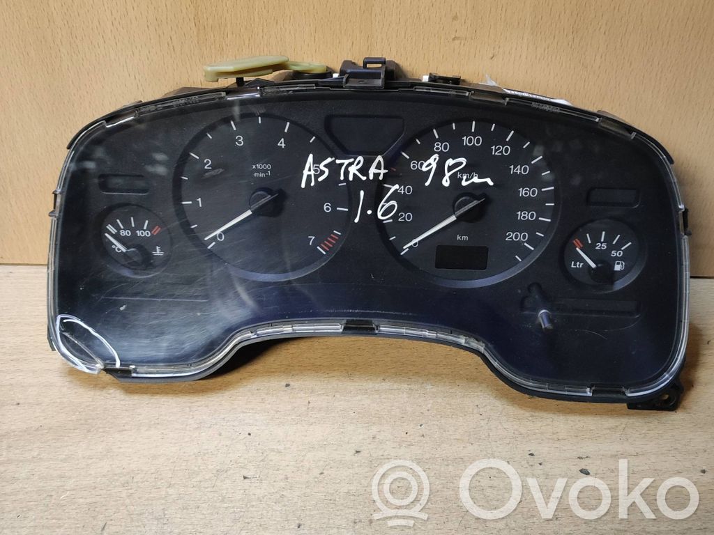 Opel Astra G Geschwindigkeitsmesser Cockpit 