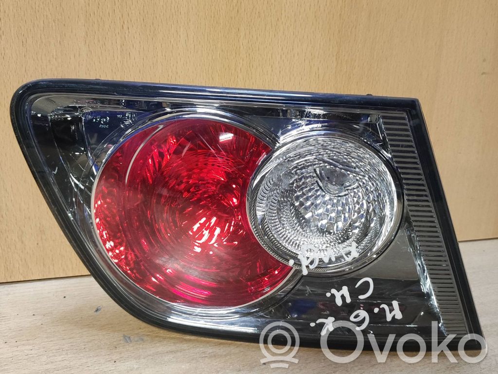 Mazda 6 Aizmugurējais lukturis pārsegā 