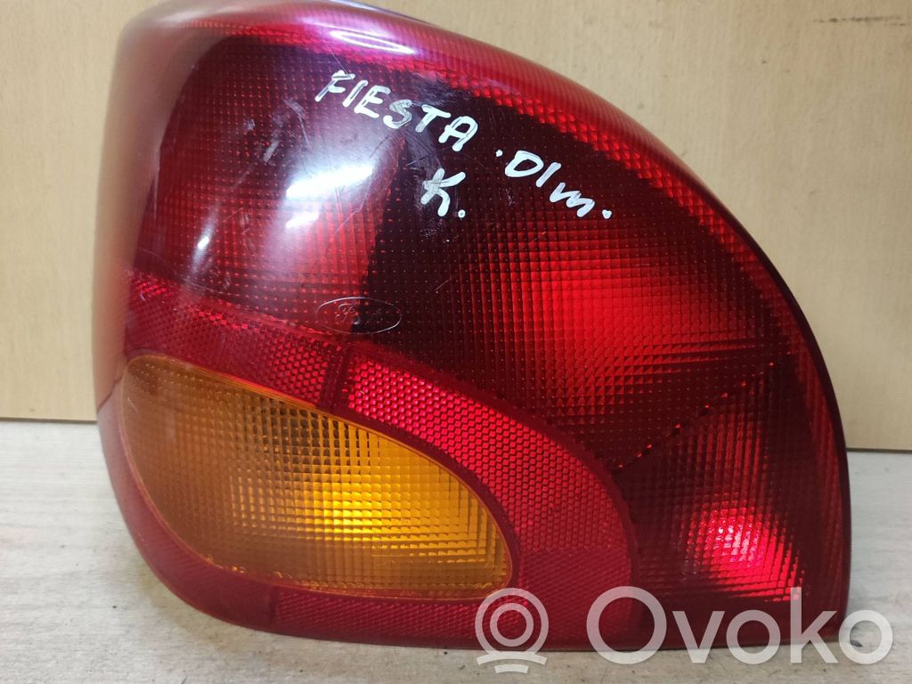 Ford Fiesta Luz trasera/de freno 