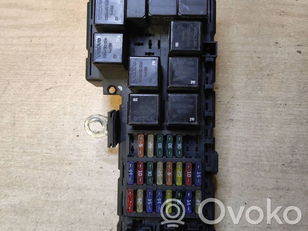 Volvo V70 Fuse module 