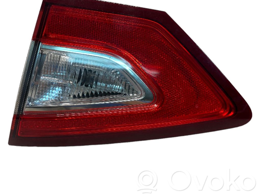 Ford Fusion II Luci posteriori del portellone del bagagliaio 