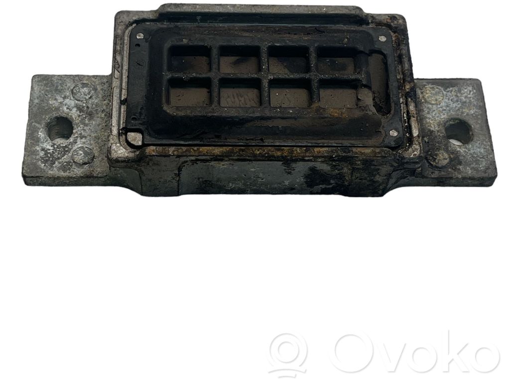 Opel Insignia A Engine mount bracket 
