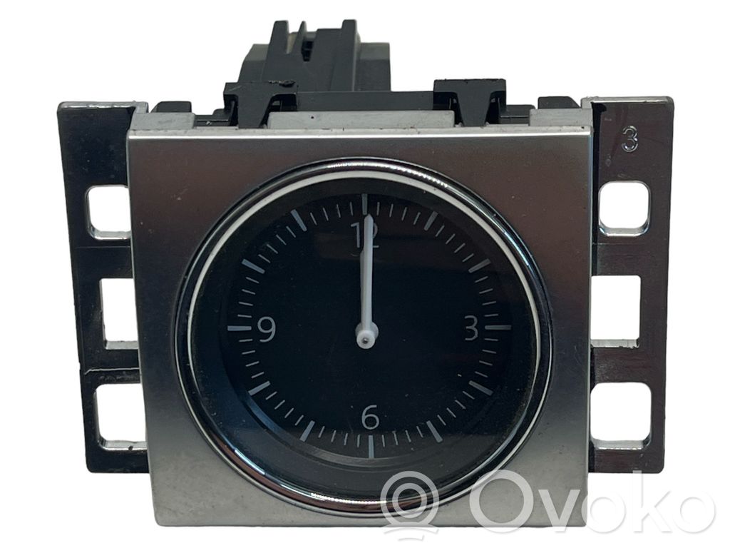 Volkswagen PASSAT B7 Clock 
