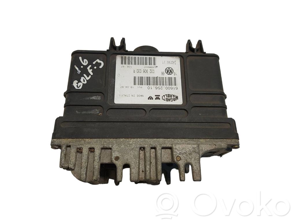 Volkswagen Golf III Engine control unit/module 