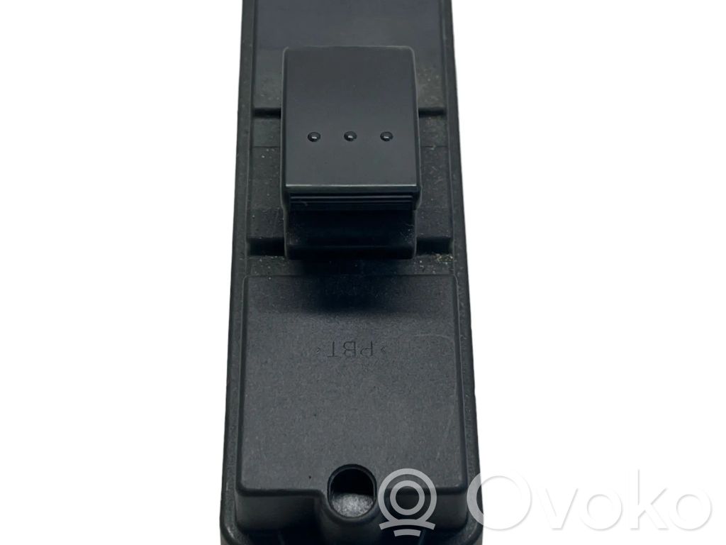 Mazda 3 I Electric window control switch 