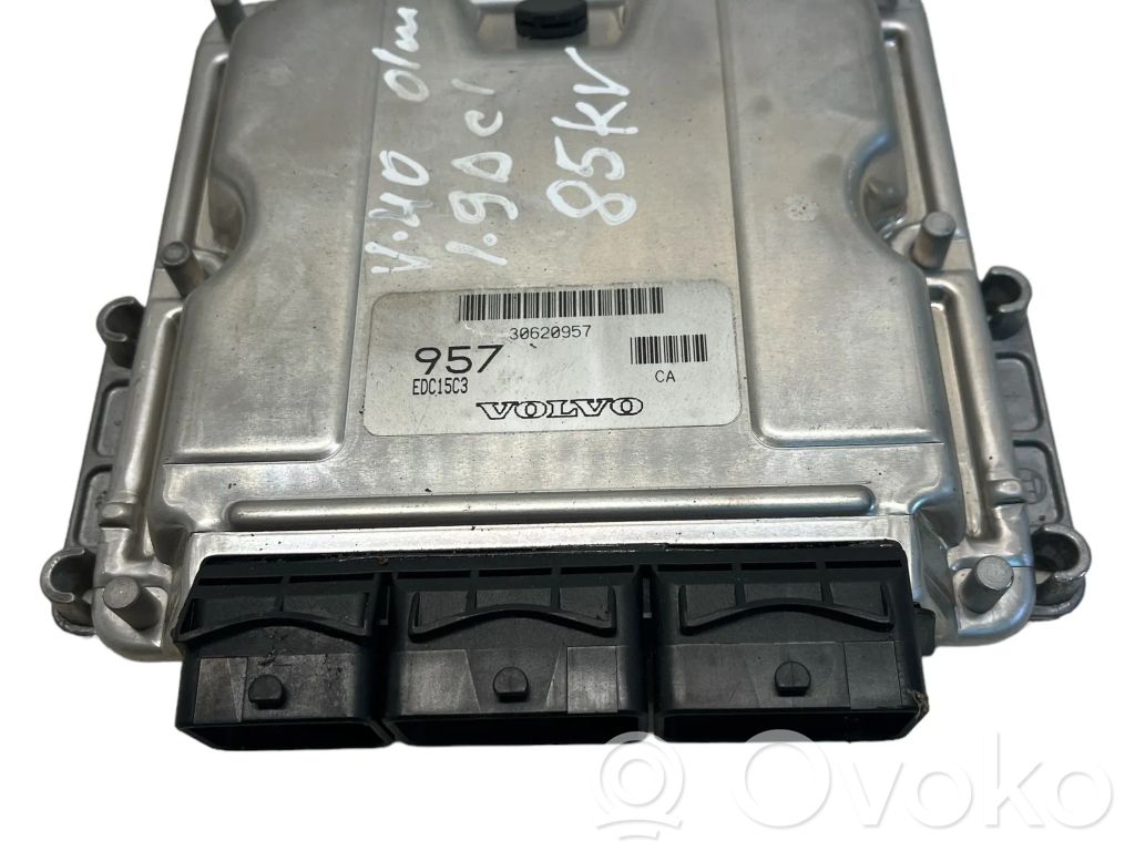 Engine control unit/module   8200112254,0281010441,28FM0265