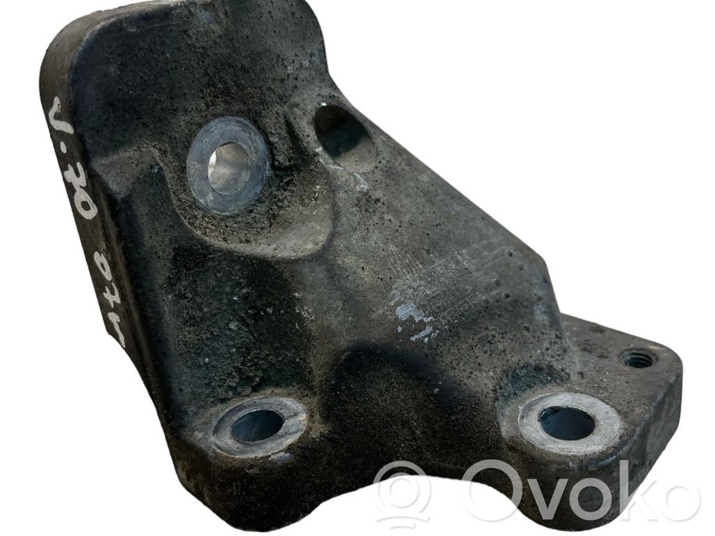 Engine mounting bracket   86341233