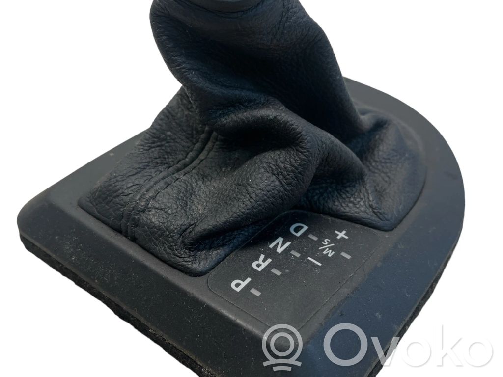 Contour de levier de vitesses   034089