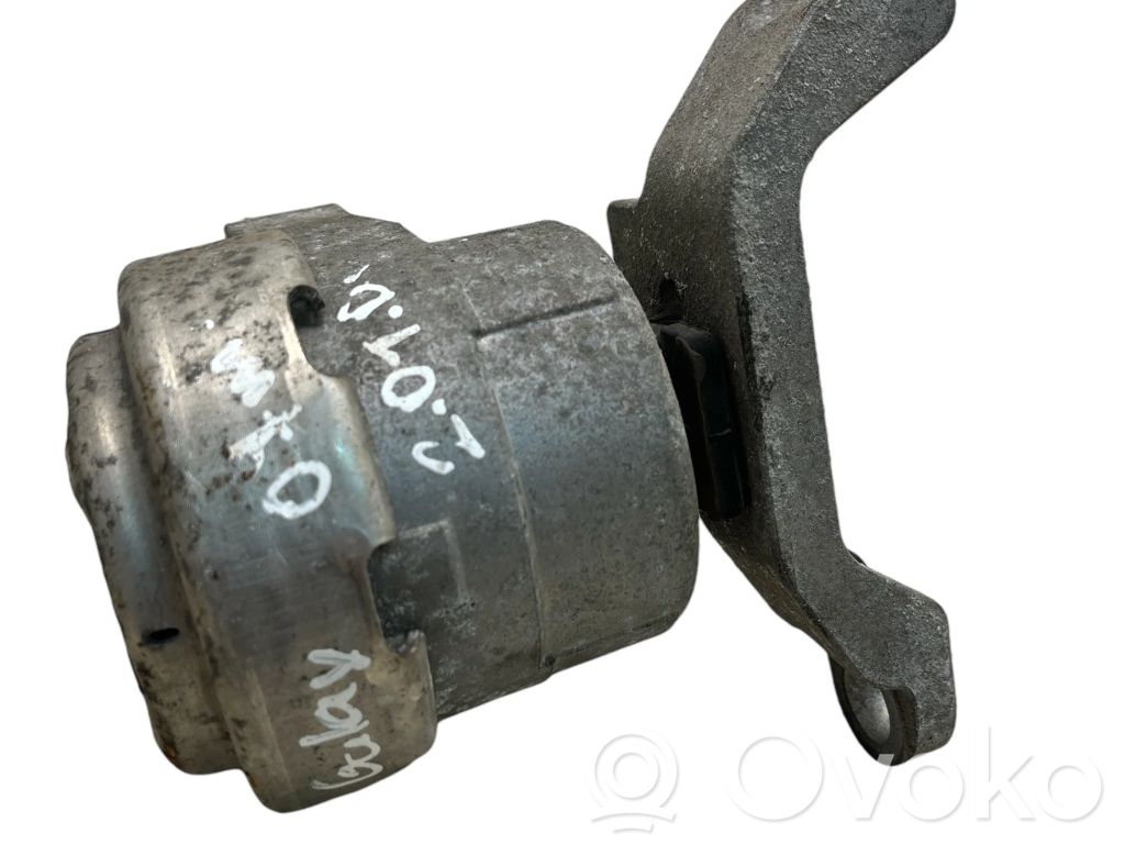 Ford Galaxy Engine mount bracket 