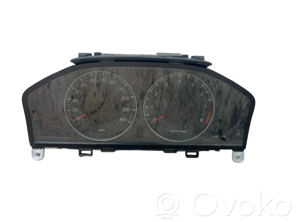 Volvo V70 Speedometer (instrument cluster) 