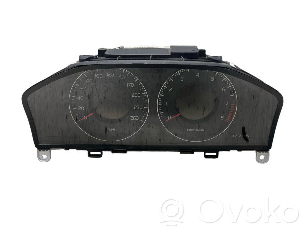 Volvo V70 Speedometer (instrument cluster) 
