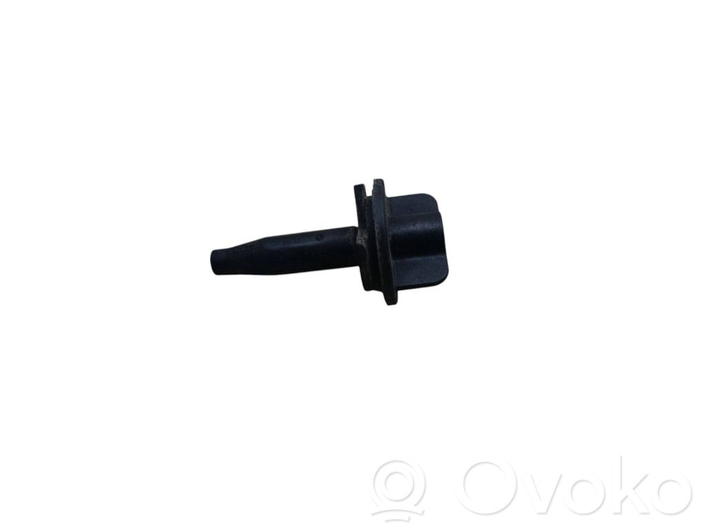 Ford Mondeo MK IV Radiator mount bracket 