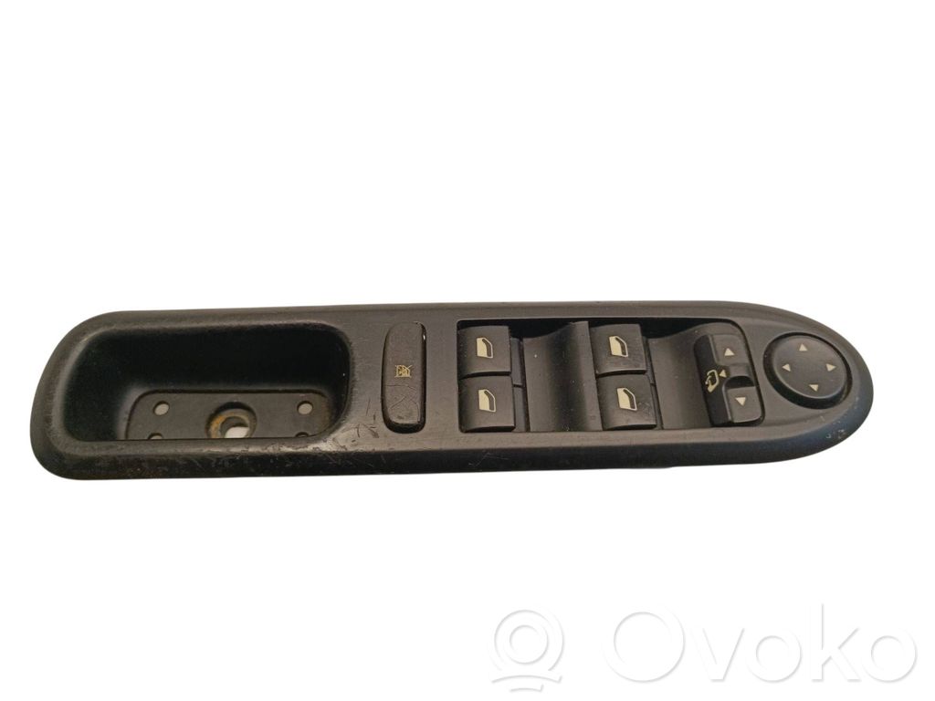 Peugeot 407 Electric window control switch 