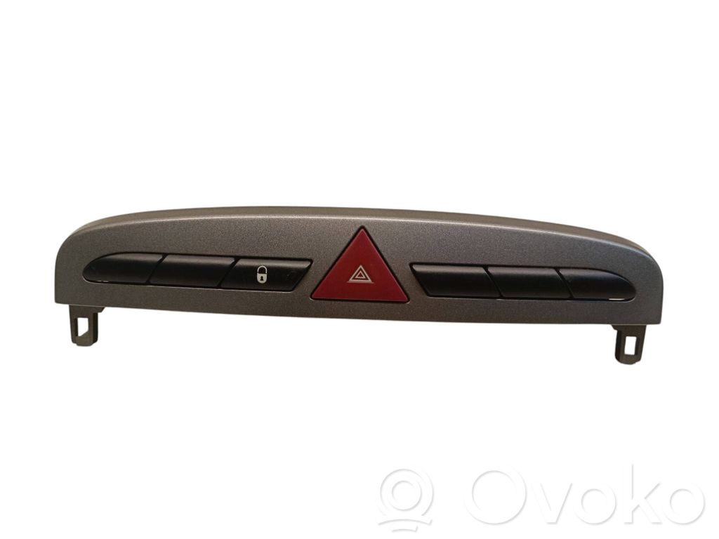 Peugeot 308 Avārijas lukturu slēdzis 