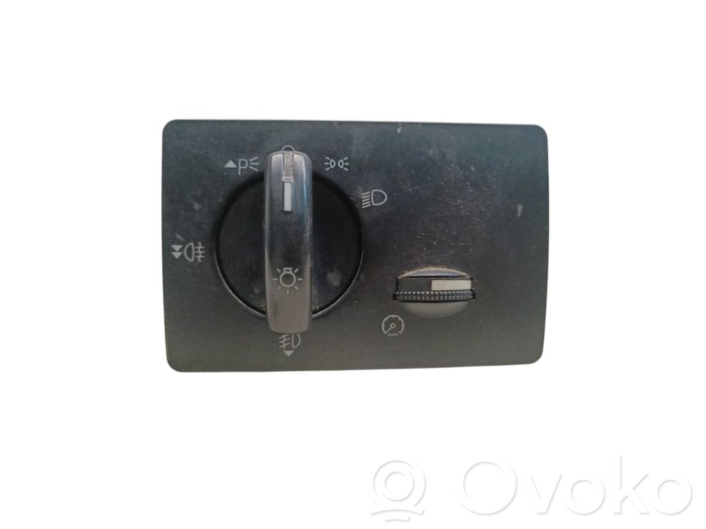 Ford Focus Light switch 