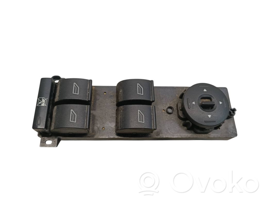 Ford Focus Electric window control switch 