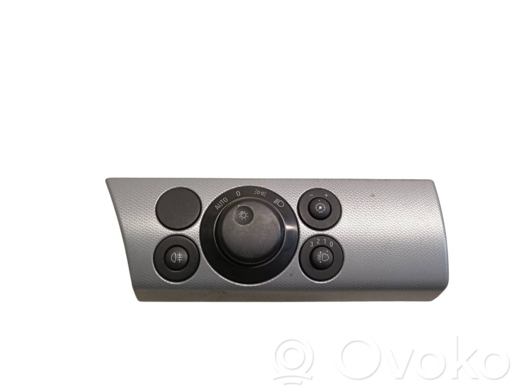 Opel Astra H Light switch 