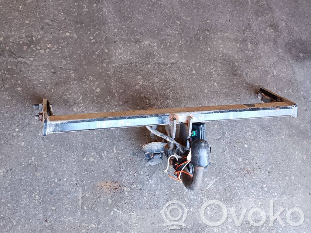 Volvo V60 Hak holowniczy / Komplet 