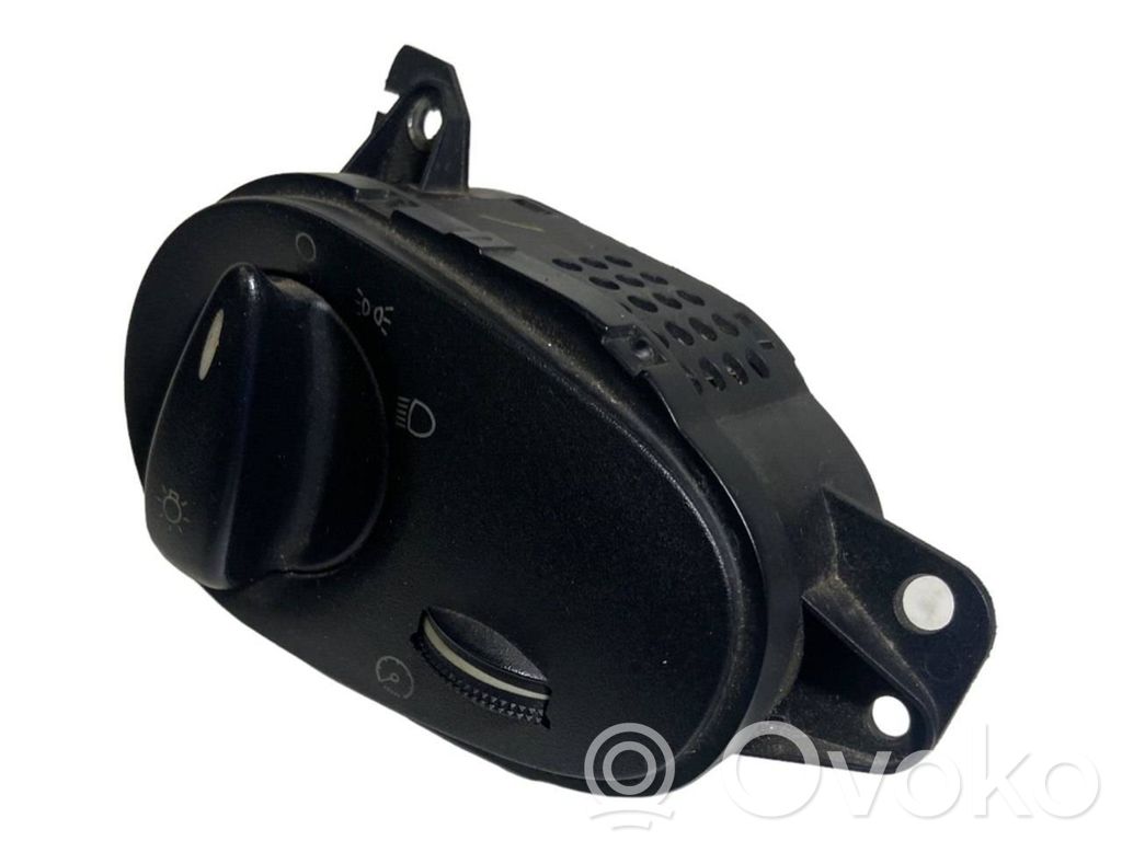 Ford Focus Light switch 
