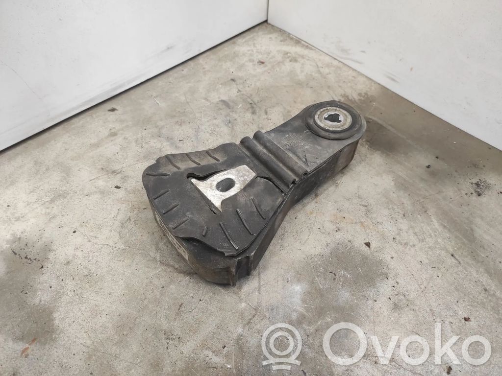 Ford Explorer V Engine mount bracket 