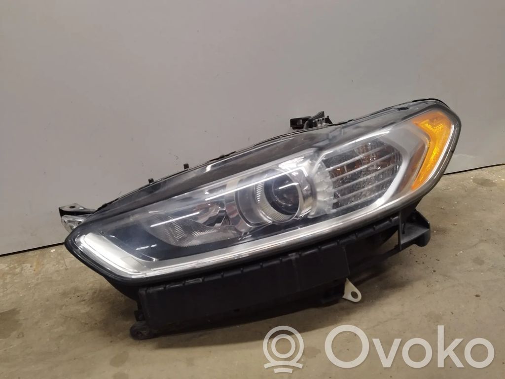 Ford Fusion Priekšējais lukturis 